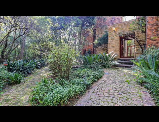 4 BEDROOM HOUSE FOR SALE IN FOURWAYS